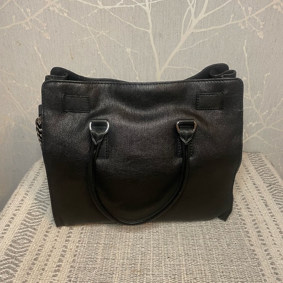 BRAND NEW!!!! Michael Kors Tote Bag - Picture 5 of 9